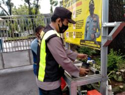 Pelaksanaan kegiatan Cuci Tangan, Pengukuran Suhu  Antiseptik serta Penerapan Protokol Kesehatan bagi Anggota Polri ASN dan Pengunjung Polres Subang