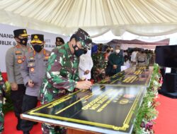 Panglima TNI dan Kapolri Tinjau Pelaksaan Vaksin 2.101 Personel di Polda Jatim