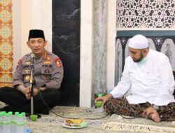 Silahturahmi ke Habib Syech, Kapolri Bicara Soal Penanganan Covid-19 dan Program Vaksinasi Nasional