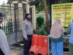 Kegiatan Cuci Tangan, Pengukuran Suhu Tubuh Dan Penggunaan Bilik Antiseptik Serta Penerapan Protokol Kesehatan