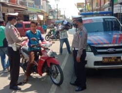 Giat pembagian Masker Gratis Dalam Rangka Ops Keselamatan Lodaya 2021