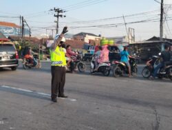 Giat Anggota Lantas Melaksanakan Pelayanan Kepada Masyarakat