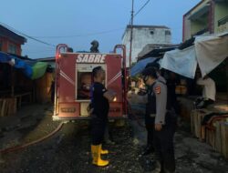 Tiga buah kios di pasar balok komplek pasar Induk Pringsewu Ludes Dilalap Sijago Merah