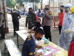 Swab Antigent Terhadap Serikat SPMKB , FSPMI , Dalam Rangka Aksi Unjuk Rasa May Day ke kantor