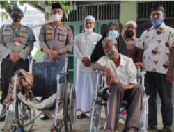 Di Bulan Suci Ramadhan Kapolres Lhokseumawe Bantu Kursi Roda Untuk Warga Lumpuh Di Hagu Barat Laut