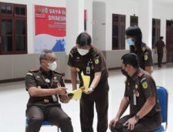 Hari Pertama Masuk Kerja, Seluruh Pegawai Kejati Sumut Langsung Rapid Antigen