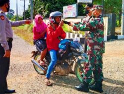 TNI – Polri Gelar Ops Yustisi di Depan Polsek Rambah Samo