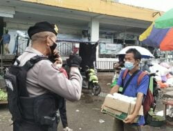 Tekankan Pengunjung dan Pedagang Pasar Disiplin Gunakan Maker Sabhara Polres Gowa Gelar Operasi