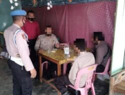 Tiga Personil Polres Bener Meriah Di Beri Sangsi Kedapatan Nongkrong Di Warung