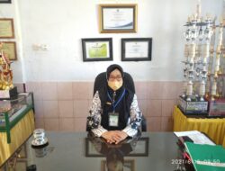 Koordinasi Covid 19 Melalui Belajar Online Atau Daring Smp7 Sinjai,Ibu Kartina Debagai Kepala Sekolah Smp7