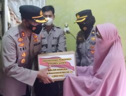 Penuh Haru, Kapolres Gowa Kunjungi Anggota Yang Sakit Menahun Jelang Hari Bhayangkara ke 75