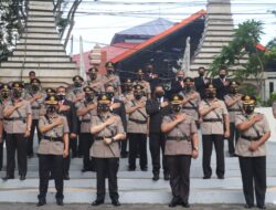 Hari Bhayangkara ke 75, Kapolres Gresik Ziarah Makam Pahlawan