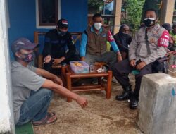 Giat Bhabinkamtibmas Melaksanakan Penyemprotan Disifektan Dan Himbauan Edukasi Kepada Warga Dusun Pangkalan Ds. Tanjungwangi