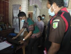 Tim penyidik pidsus kejatisu Sumut geledah kantor PDAM simalungun dan rumah direktur PDAM