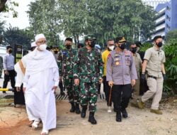 Ditarget 4.500 Orang, TNI-Polri Gelar Vaksinasi Massal Bareng Rabithah Alawiyah di Cibis Park