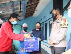 Bakti Sosial Polres Subang Dan Polsek Jajaran Dalam Rangka Polri Peduli Covid-19