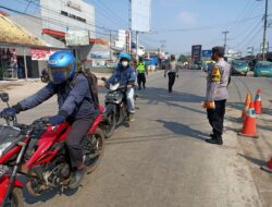 Giat Penyekatan/Pemeriksaan kendaraan Dalam Rangka PPKM Darurat Penanganan Covid-19 Di Wilayah Hukum Polsek Cipeundeuy