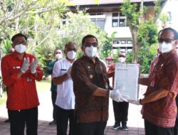 Bupati Tabanan Salurkan Bantuan Oxygen Concetrator Dari CSR