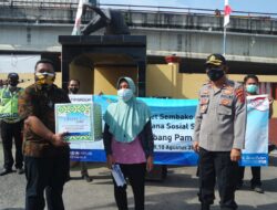 Kegiatan  Pengawalan Dan Pengamanan Penyaluran Bantuan Paket Sembako Fif Bekerjasama Dengan Polsek Pamanukan