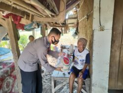 Pendistribusian Beras Bantuan Dari Sekpres RI Untuk Masyarakat Terdampak PPKM