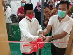 Bertepatan Malam HUT RI Ke-76 Ketua RW 011 Tegal Alur Adakan Peresmian Sekretariat RW 011