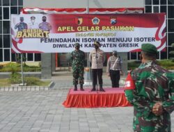 Dandim bersama para Stageholders Kabupaten Gresik,bantu evakuasi warga yang Isoman untuk mendapatkan perawatan secara maksimal di tempat Isoter.