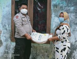 Kegiatan Ops Aman Nusa II, Melaksanakan Monitoring Penyaluran Beras Bansos Kepada Warga Desa Gunungsembung Dalam Rangka PPKM