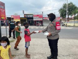 Kegiatan Posko Dapur Umum Polres Subang Bagi-Bagi Nasi Kotak Peduli Covid-19 Di Kab. Subang