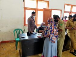 Kegiatan Pendistribusian Bansos BLT DD Tahap 7 tahun 2021 Bagi Warga Desa Pusakaratu Terdampak Covid-19 Di Daerah Hukum Polsek Pusakanagara Polres Subang