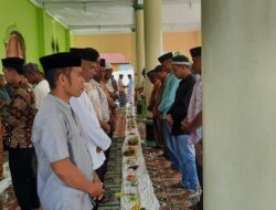 Menyambut 1 Muharram 1443 Hijriah, Masyarakat Negeri Kaiely lakukan Dzikir dan Tarian Adat Sawat Buru