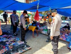 Kapolsek Bungaya Himbau Pengunjung Pasar Paranglompoa Agar Patuh Pada Prokes