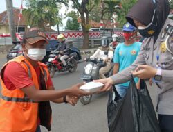 Kegiatan Posko Dapur Umum Polres Subang Bagi-Bagi Nasi Kotak Peduli Covid-19 Di Kab. Subang