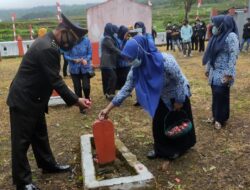 Kapolsek Tombolopao Siarah ke Taman Makam Pahlawan Ds. Pao