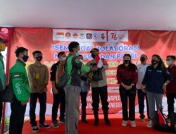 Datangin Tenggerang Aliansi Mahasiswa Bagikan 1.500 Paket Sembako Untuk Ojek Online