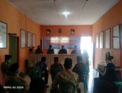 Hadiri Musrembang Desa Buakkang Bhabinkamtibmas Ajak Peserta Rapat Patuh Pada Prokes