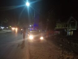 Jaga Kamtibmas Di Malam Hari, Personil Polsek Bontonompo Rutin Laksanakan Patroli Blue Light