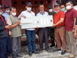 Edminudin ketua dprd hadiri serah terima program CSR PJU yang di lakukan PT MRP di kerinci.