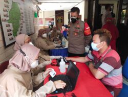 Dorong Kekebalan Komunal, Polsek Krian Gelar Vaksinasi Masal