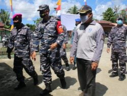 Komandan Lanal Simeulue, ikut memantau langsung Vaksinasi terhadap masyarakat Desa Lugu,