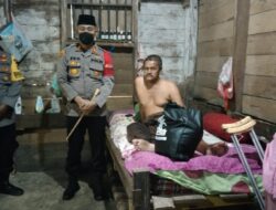 Kapolres Lhokseumawe Kunjungi Dua Warga Lumpuh Menahun