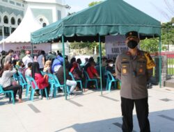 Tinjau Vaksinasi Merdeka di Rumah Ibadah, Wakapolda Sumut : Walau Sudah di Vaksin Prokes Jangan Kendor.