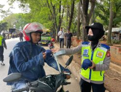 Patroli Polwan, Himbauan Dan Pembagian Masker Dalam Rangka Pemberlakuan Pembatasan Kegiatan Masyarakat (PPKM) Level 2 Covid-19 Kab. Subang