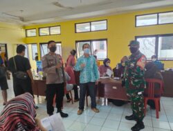 Kegiatan vaksinasi Covid 19 kepada Masyarakat Kel. Cigadung Dalam Rangka Gerai Vaksin Presisi Bhakti Bhayangkara Untuk Negeri Bertempat Di wilayah Kab. Subang