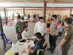 Gerai Vaksinasi Polres Simeulue Sasar Tamoeng Warung Kopi Bang Jul