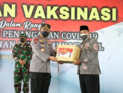 Gandeng PCNU Banyuwangi, Kapolri Kejar Target 70 Persen Vaksinas