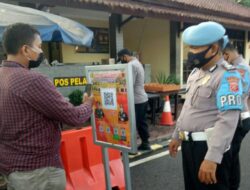 Personel Polri dan Masyarakat Masuk Mapolres Subang Wajib Scan QR Code Aplikasi PeduliLindungi