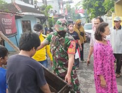 Babinsa serta Bhabinkamtibmas, Bersama Warga Gelar Kerja Bakti Masal