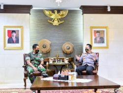 Bertemu Panglima, Kapolri Pastikan Sinergitas dan Soliditas TNI-Polri Ditingkatkan