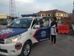 Ibu Hamil 9 Bulan Ngidam Ingin Naik Mobil Patwal Polres Batu bara , Begini Kejadiannya .