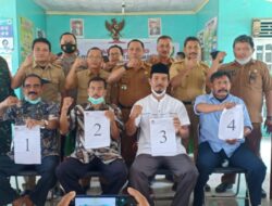 Kegiatan Rapat pleno Penetapan Nomor urut dan tanda Gambar Pilkades bagi calon kepala Desa Kihiyang